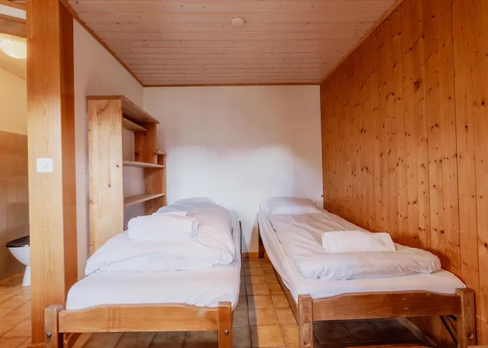 Avec Vue Sur Les Montagnes شقة غريمينتز