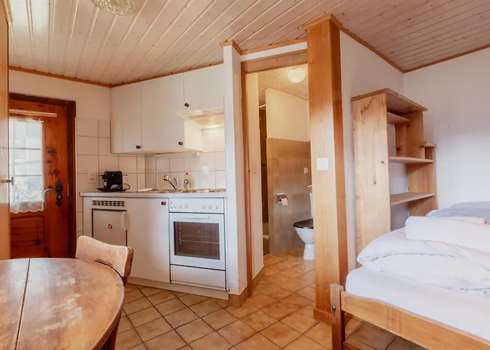 Avec Vue Sur Les Montagnes * غريمينتز